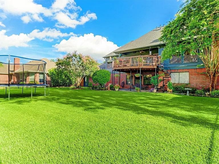 1706 Country Squire Dr — Photo 34