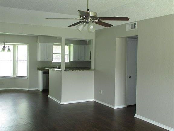 4th image of 2407 Homewood Trl