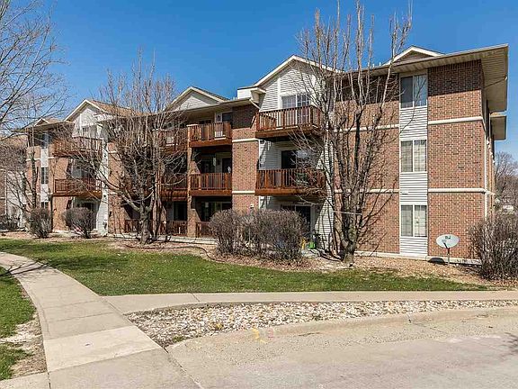 2nd image of 420 Westside Dr