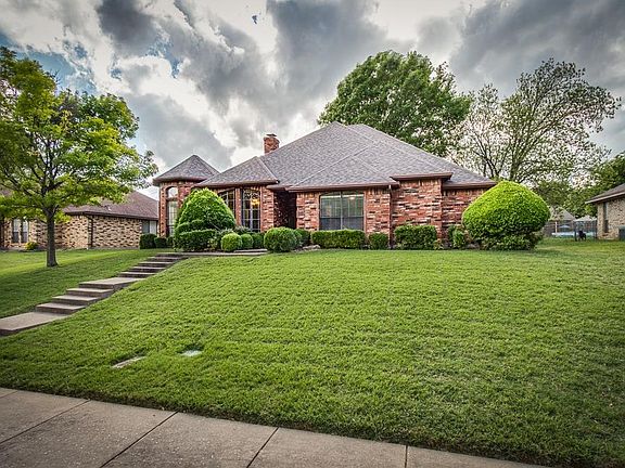 4th image of 1811 Seabrook Dr