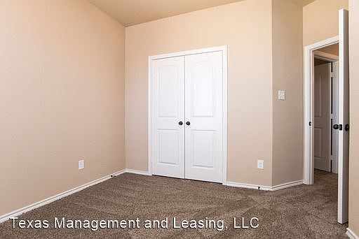 4th image of 3711 Vista Cove Dr