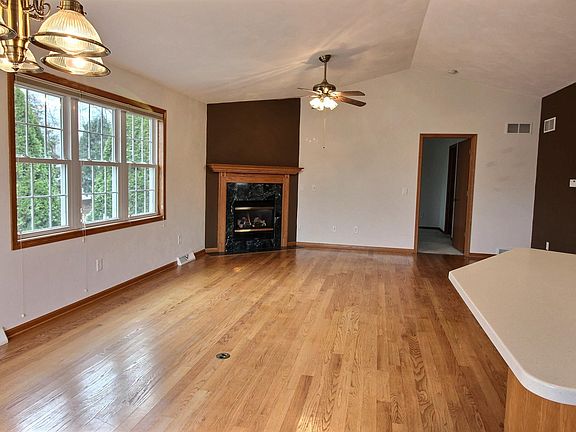 3rd image of 388 Sterling Dr #14