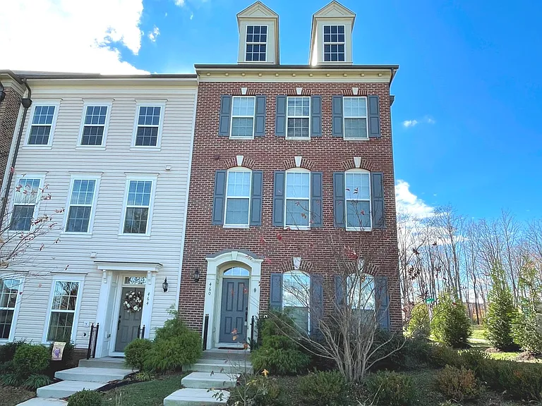 460 Coneflower Ln — Photo 1