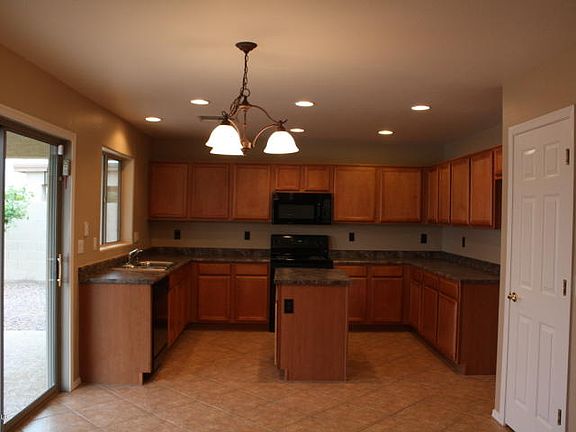 5th image of 20927 N Sansom Dr