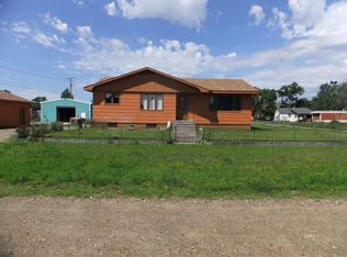 1519 Knight St, Miles City, MT 59301