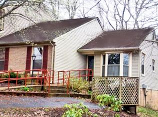 3425 Fort Lyon Dr, Woodbridge, VA 22192