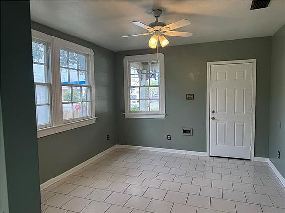 4th image of 1442 Poland Ave