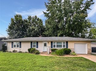 1458 E 8th St, Washington, MO 63090