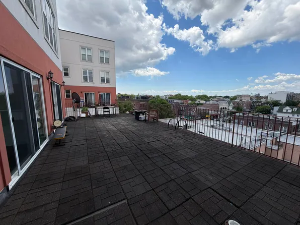 490 Ocean Parkway image 1 of 13