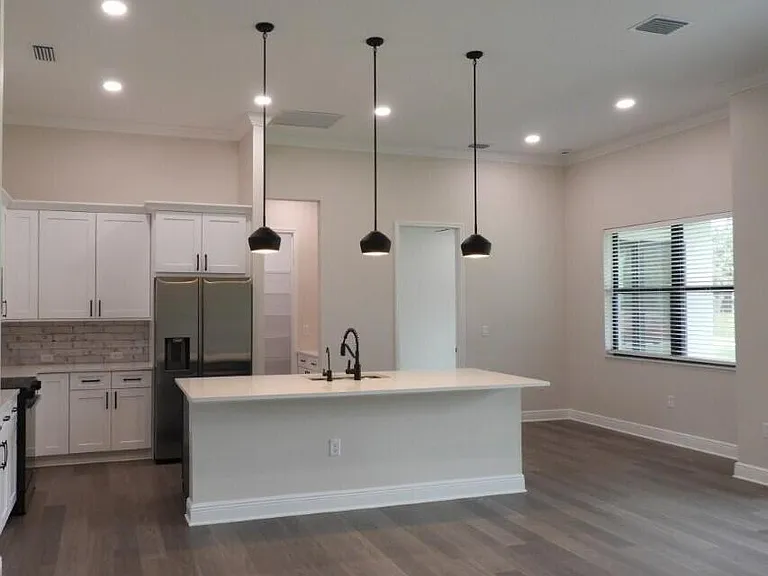 8555 Henry Ave — Photo 7