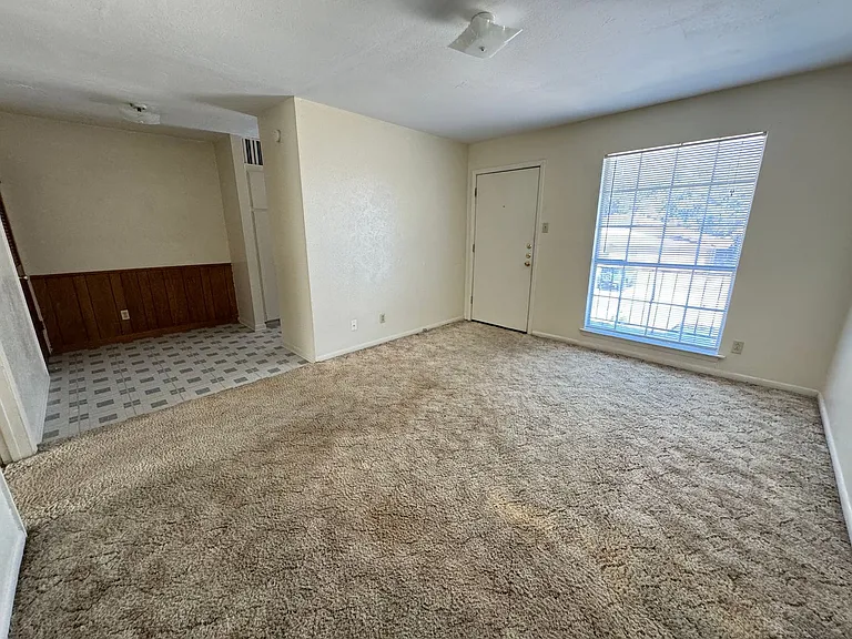 224 Hold Street — Photo 4