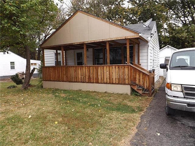 1st image of 15 Vierling Dr