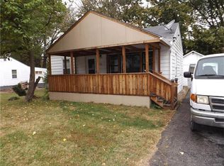 15 Vierling Dr, Saint Louis, MO 63135