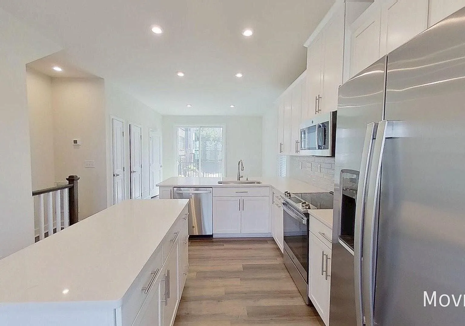 3645 S Tryon St Charlotte, NC 28217 Roof Top Deck in Quiet South End Area — Photo 3