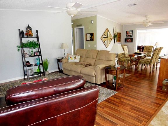 2nd image of 4667 Alpine Dr