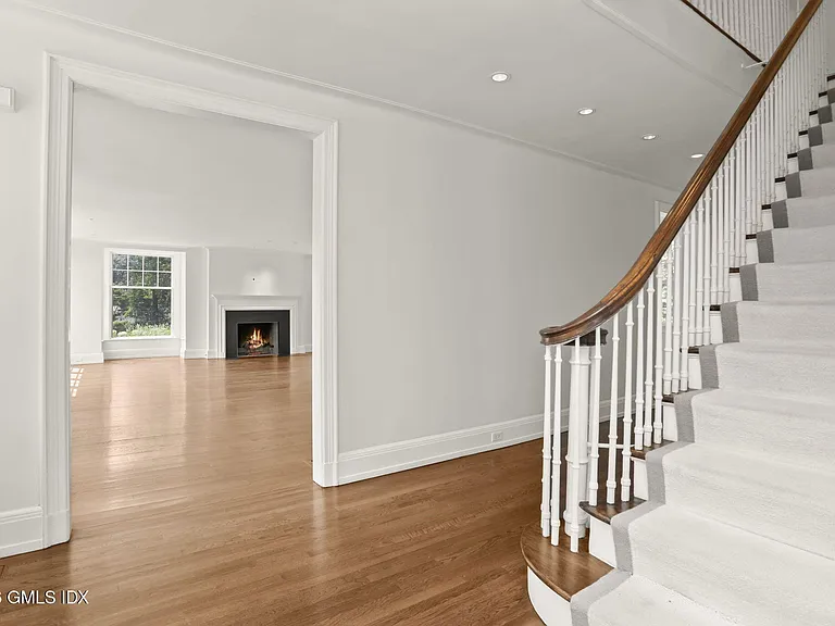 68 Otter Rock Dr — Photo 4