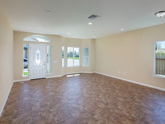 3rd image of 701 Frayne Way