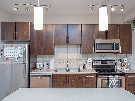 4th image of 3240 Jacklin Rd #402