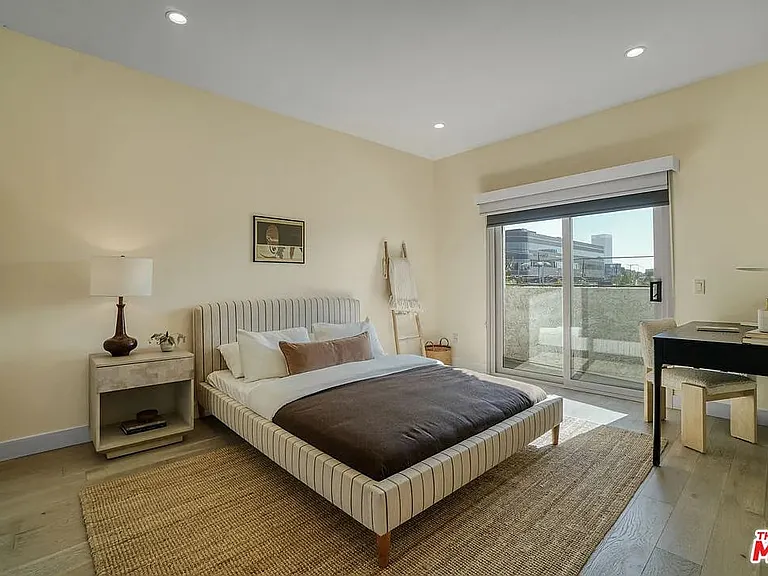 166 S Hayworth Ave #201 — Photo 6