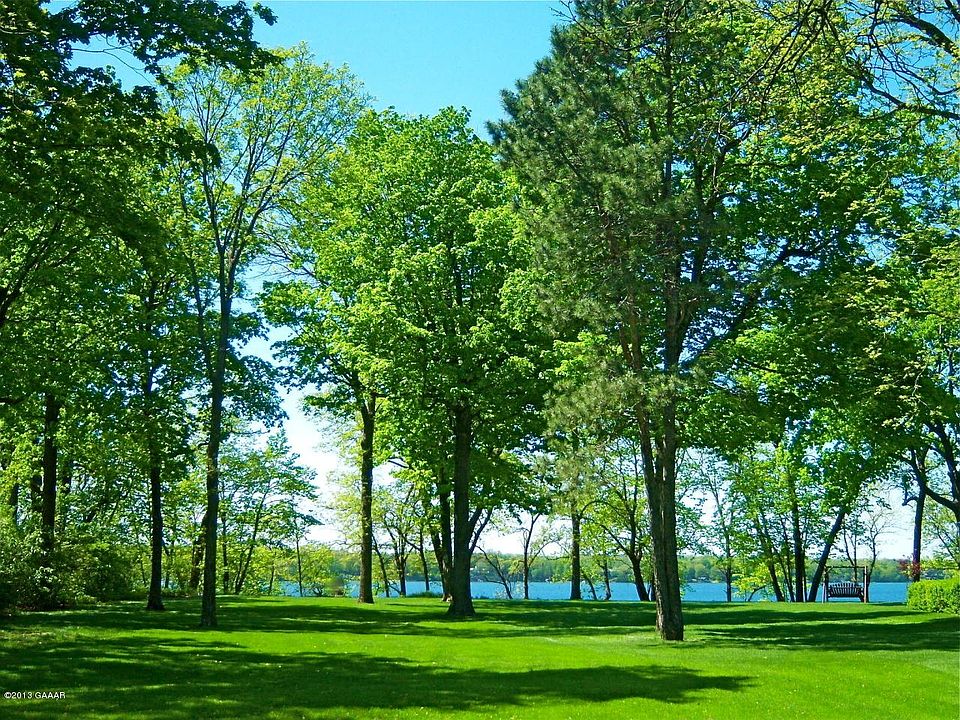 1st image of Xxx Interlachen Dr NE
