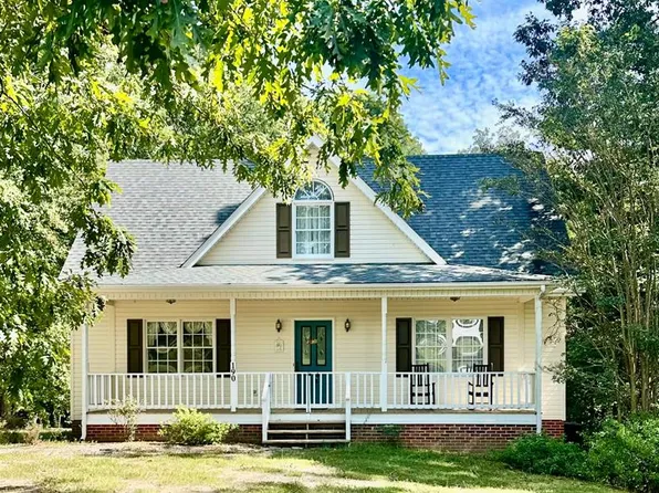 190 Red Bow Ln, Buffalo Junction, VA 24529