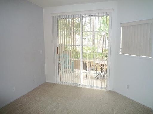 3rd image of 23839 Del Monte Dr Unit 83