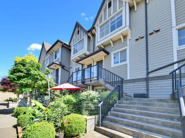 7159 Stride Ave #203A, Burnaby, BC V3N 1T8