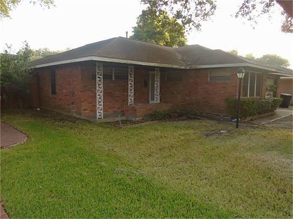 2nd image of 5831 Moonmist Dr