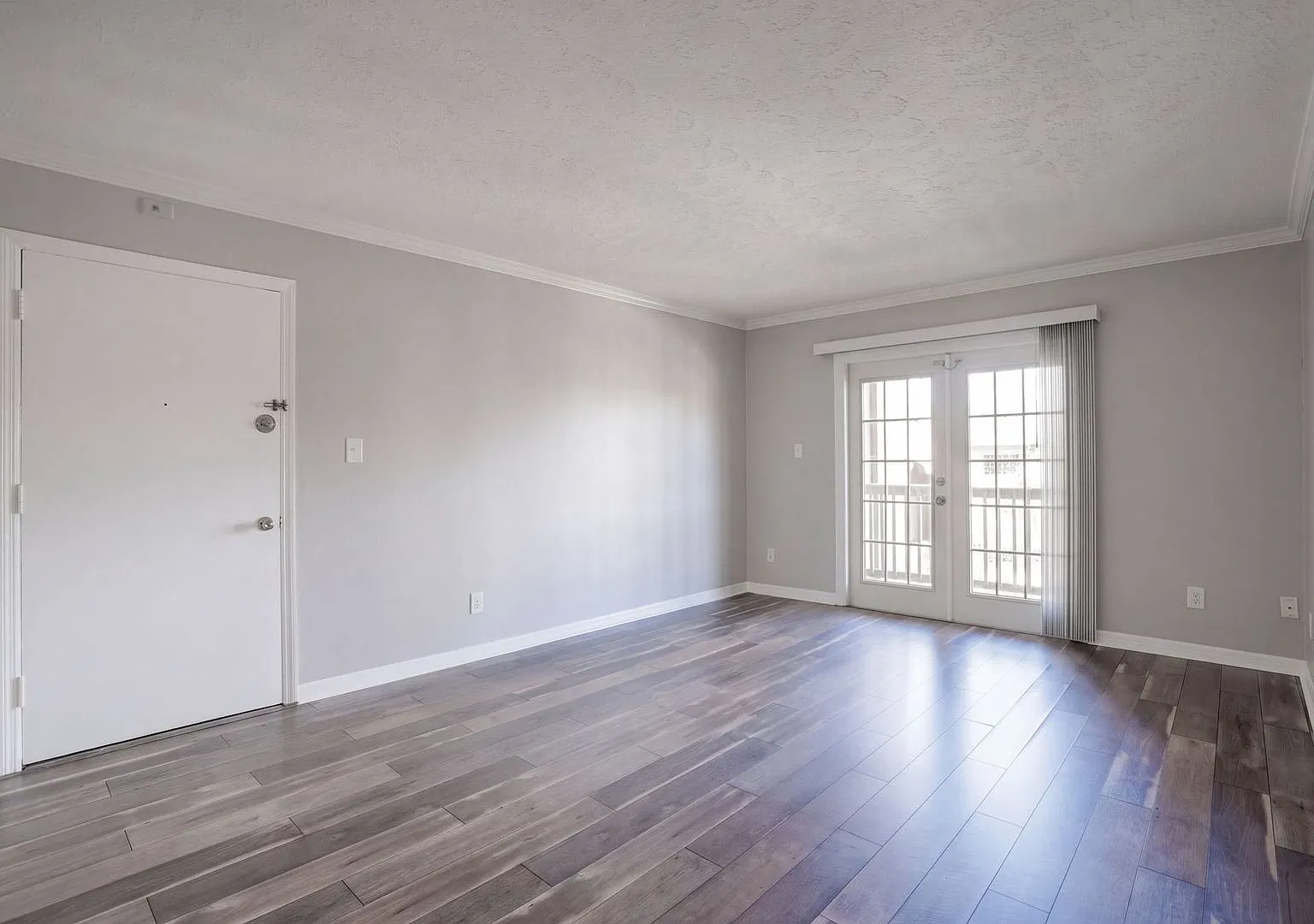 1/1 Condo in Altamonte Springs ~ New Flooring, Granite Counters, SS Appliances! — Photo 2