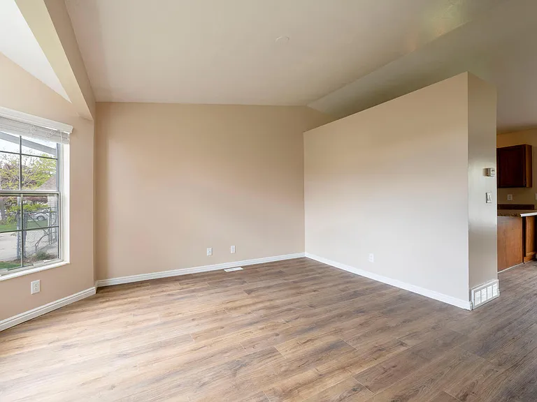 1447 E Marbella St — Photo 4
