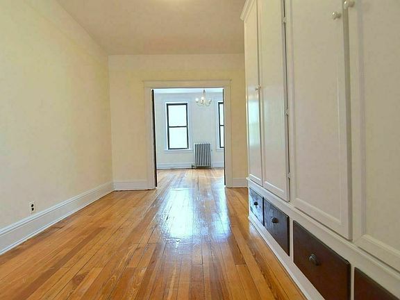 4th image of 34-13 41st St #3R