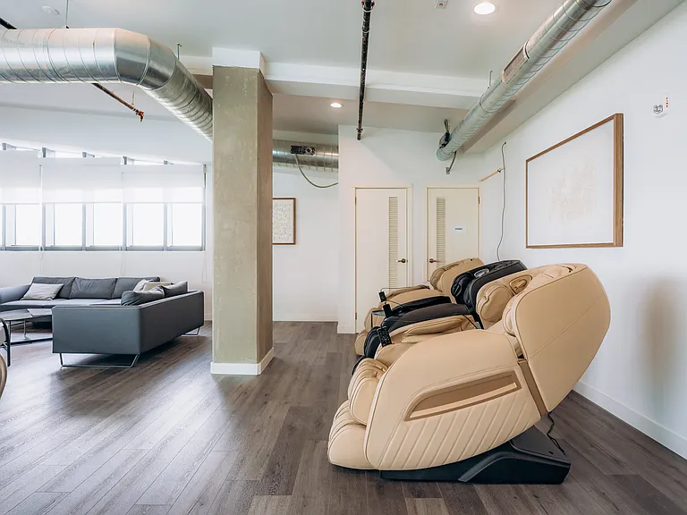 TENTEN Campus Glendale — Photo 21