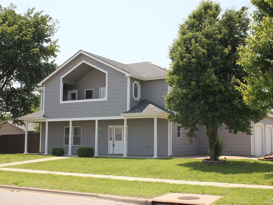 1st image of 1002 Courtney Dr