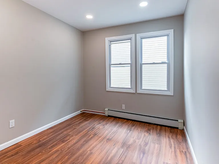 163 Jefferson St #1 — Photo 8