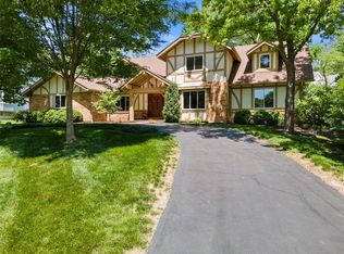 1807 Brookcreek Ln, Saint Louis, MO 63122