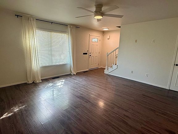3rd image of 3007 W Wilshire Blvd