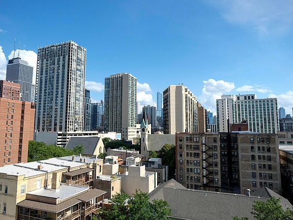 2nd image of 1212 Lasalle St #803