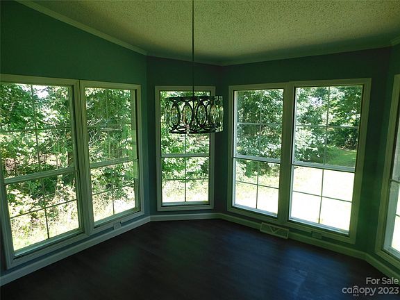 3rd image of 4071 Beckys Dr