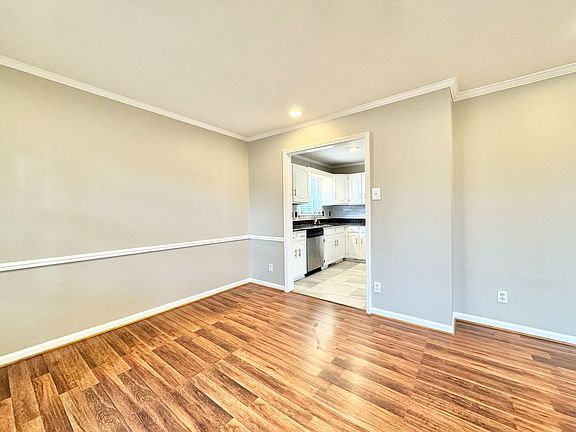 3rd image of 5303 Ainsworth Dr