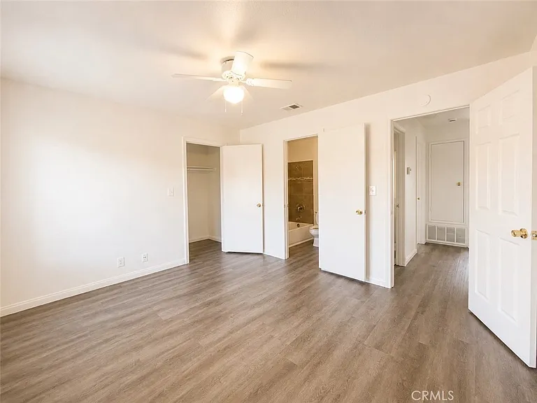 8582 Tamarind Ave #D — Photo 13