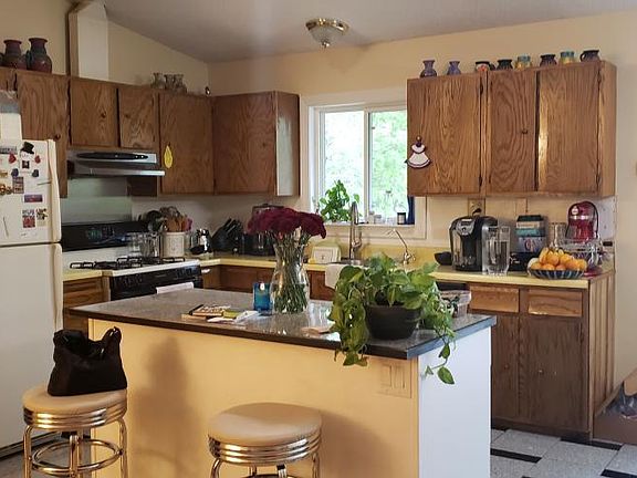 3rd image of 2217 Brookdale Dr