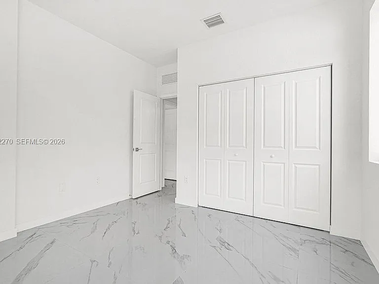 SW 125th Ave — Photo 41