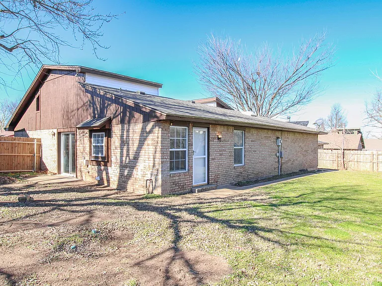 8900 N Shannon Ave — Photo 5