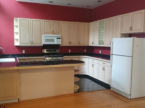 3rd image of 1667 Turk St #1667