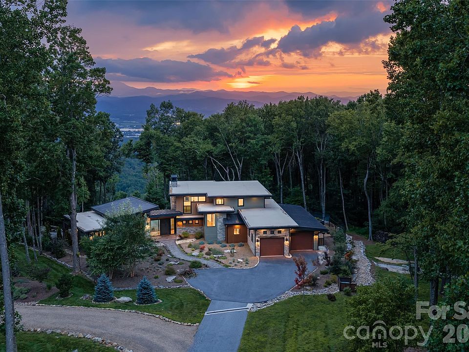 1st image of 94 Laurel Ledge Way