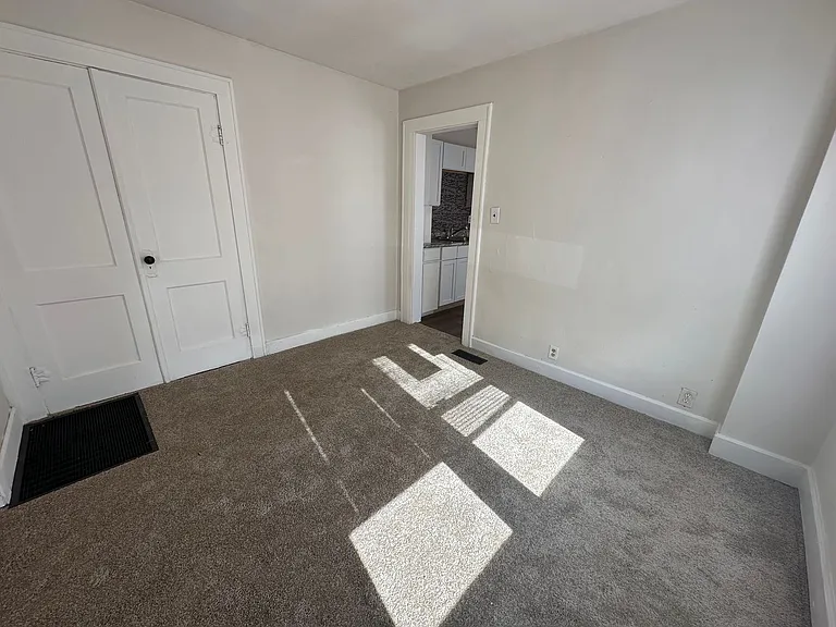 419 S Arlington Ave — Photo 6
