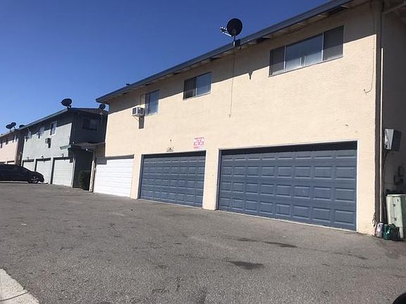 2nd image of 1342 Essex Way #2