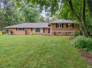 279 Bur Del Dr, Dayton, OH 45429