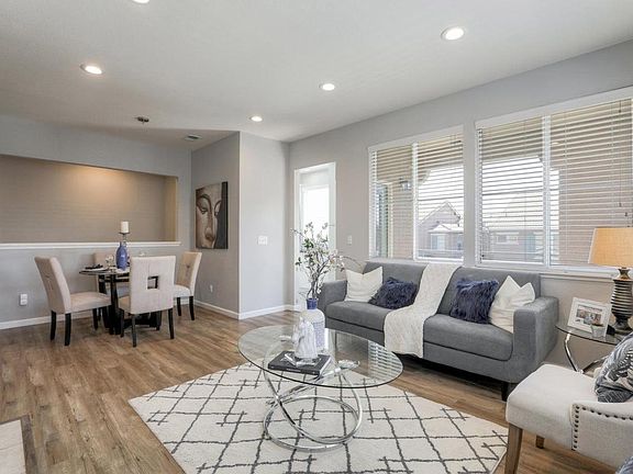 3rd image of 3869 Jasmine Cir