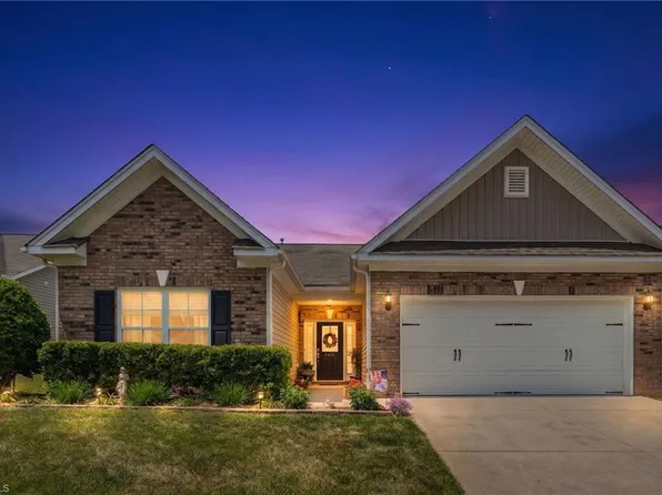 5421 Esher Dr, Walkertown, NC 27051